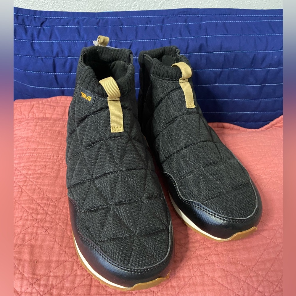TEVA Black ReEMBER MID WATER REPELLENT Boots